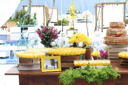 Decoração em amarelo