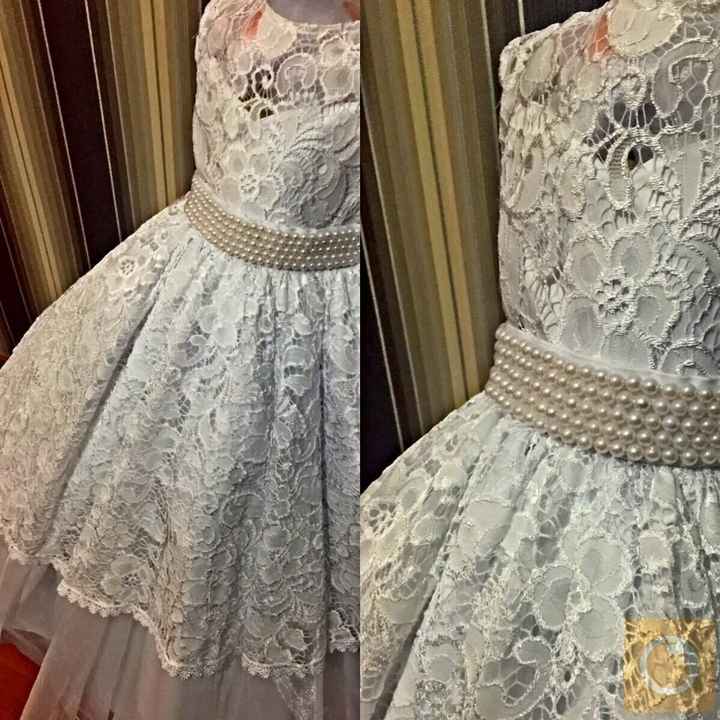 Vestido da florista e da que entrar com a placa