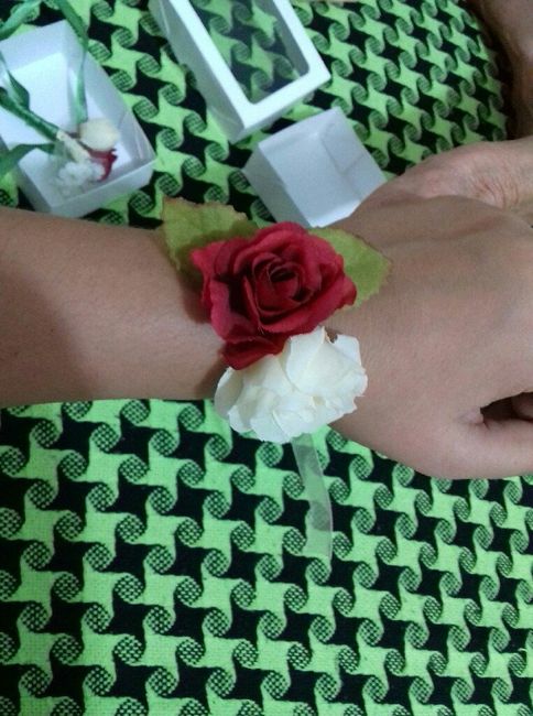 Corsage - 3