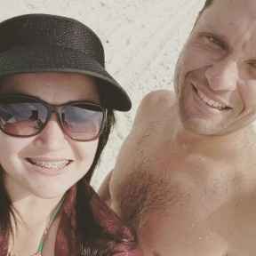 Amar é encontrar na felicidade de outrem a própria felicidade.