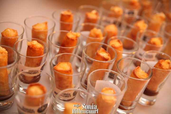 Crostillant de Queijo com molhinho Barbecue (no copinho)