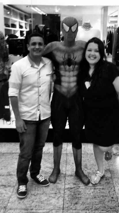 Até o homem-aranha compareceu hehehe perfeito 