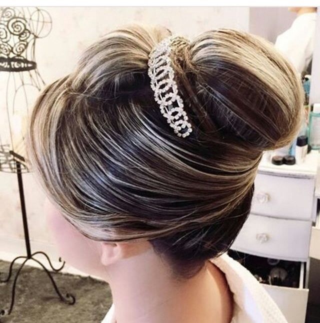 Qual penteado e maquigem? - 2