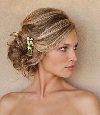 Eu gosto muito de penteado para noiva preso! Então opção 1!