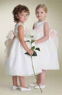 Ideias para minha daminha, com vestido simples, laço 