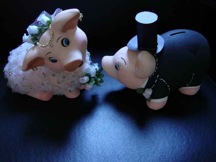 Porquinho para casamento na hora da gravata...ideia bacana pra que gosta!