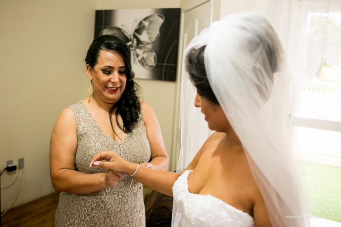 Últimos detalhes com a mamãe 