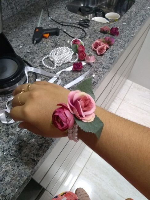 Corsage 1