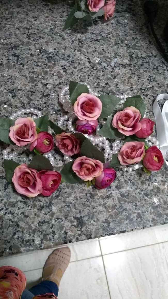 corsage 2