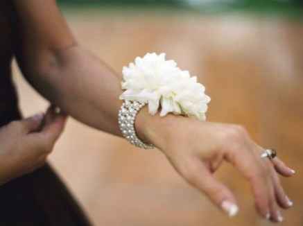 Corsages com perolas