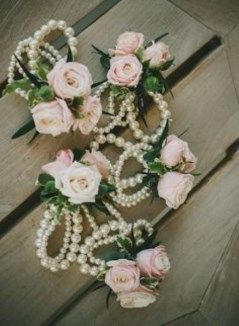 Corsages com perolas