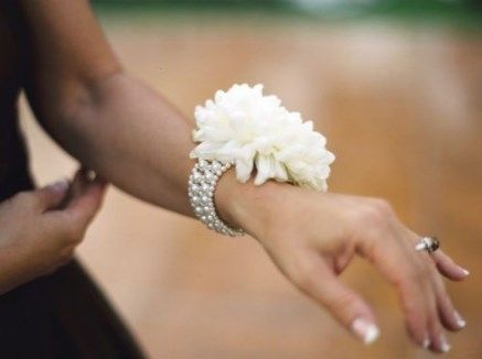 Corsages com perolas
