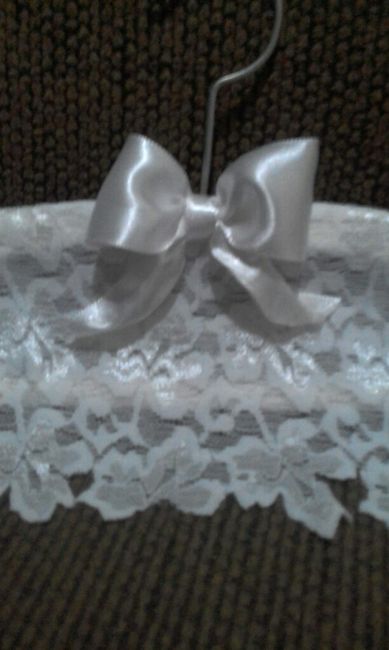 Cabide da noiva -diy- renda e lacinho +forminha de doces diy - 2