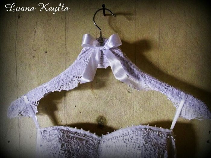 Cabide da noiva -diy- renda e lacinho +forminha de doces diy - 1