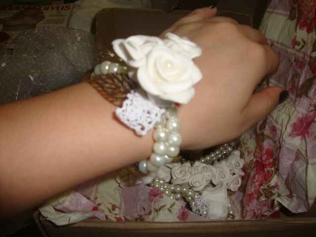 Corsage 6