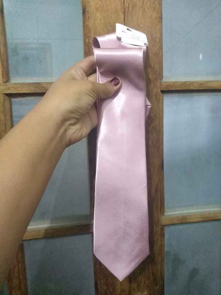 Enfim achei as gravatas para os padrinhos 💕 - 1