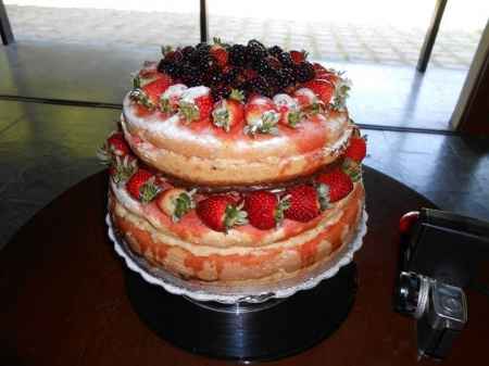 naked cake