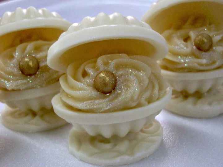 Esses docinhos em formato de concha são perfeitos tambem pra quem vai casar na praia!! Eles sao deli