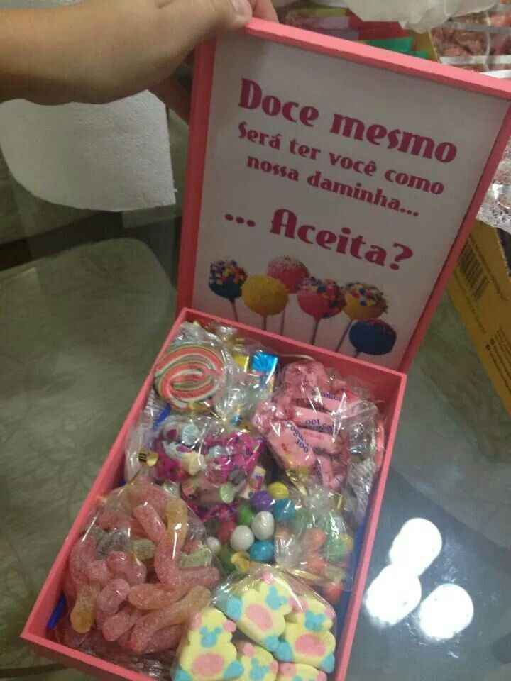 1° Caixa com doces 