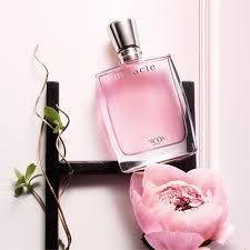 Vocês dois pensam em escolher perfumes para usar no dia do casamento? - 1