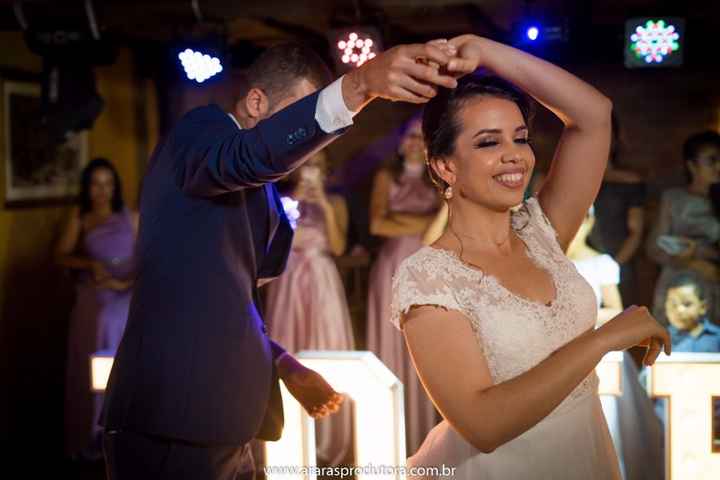 Nossa primeira dança casados.(3)