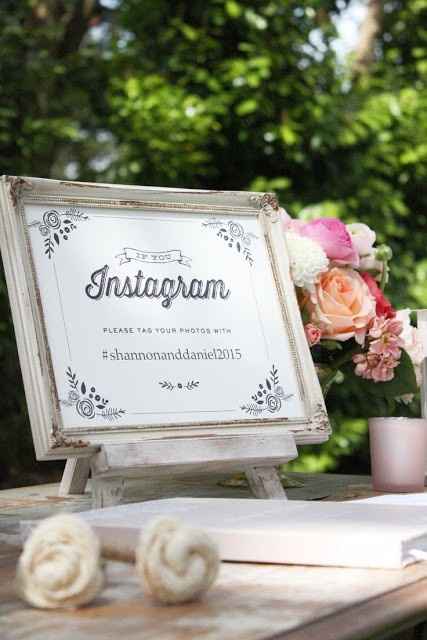 Quadrinho com a Hastag do casamento