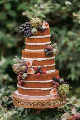 O Bolo: esse naked cake repleto de frutas, o figo dá aquele toque silvestre