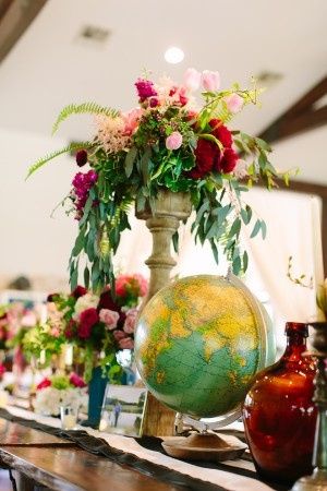 O Globo na mesa para compor a decoração!
