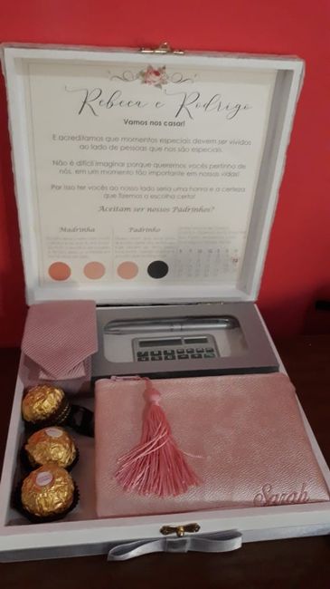 CAIXA CASAL (caneta e mini calculadora para o padrinho executivo)