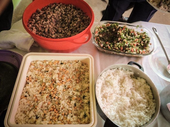 O cardápio foi um almoço americano em família (cada um trouxe um prato)