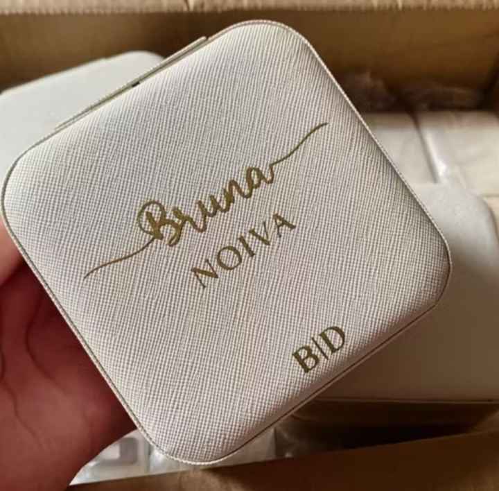 Boa noite noivinhas, gostaria de dicas de presentes para padrinhos, minhas madrinhas estou pensando 