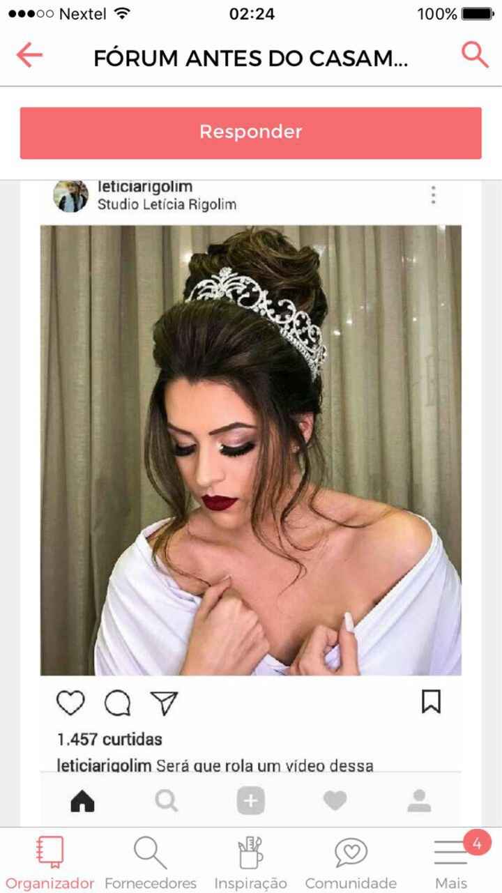  Batom escuro - 1