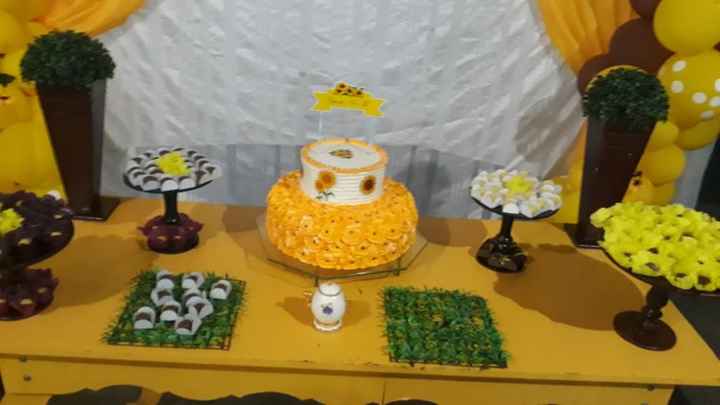 nosso bolo de girassol, todo mundo amou