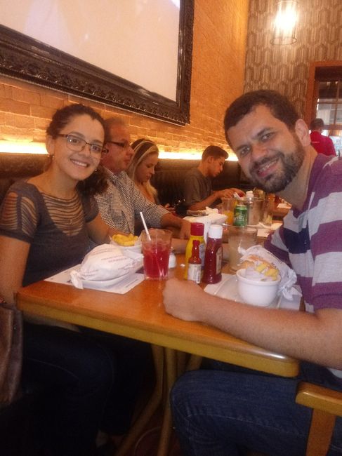 Uma foto que descreva o casal. - 1