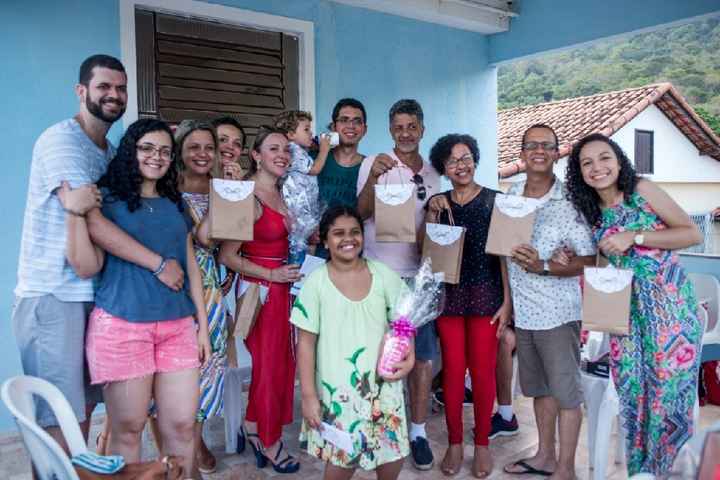 Entregamos as sacolinhas dos nossos padrinhos. Gratidão! - 1