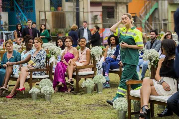 Baldinhos com flores