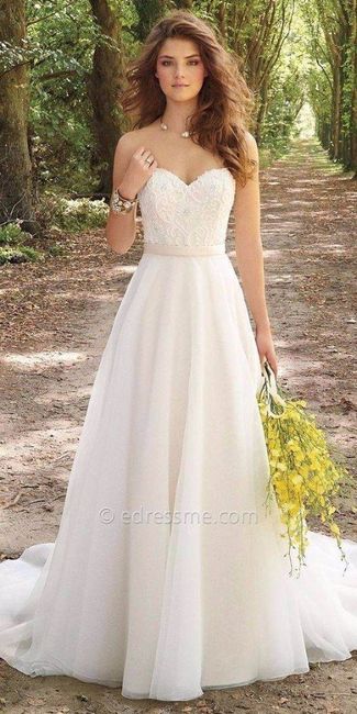 Não achei nenhum vestido parecido. meu vestido é trabalhado no corpete e com saia lisinha. :)