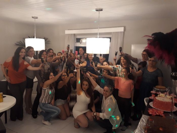 Chá de Lingerie da Dani - Mulherada reunida para hora do brinde