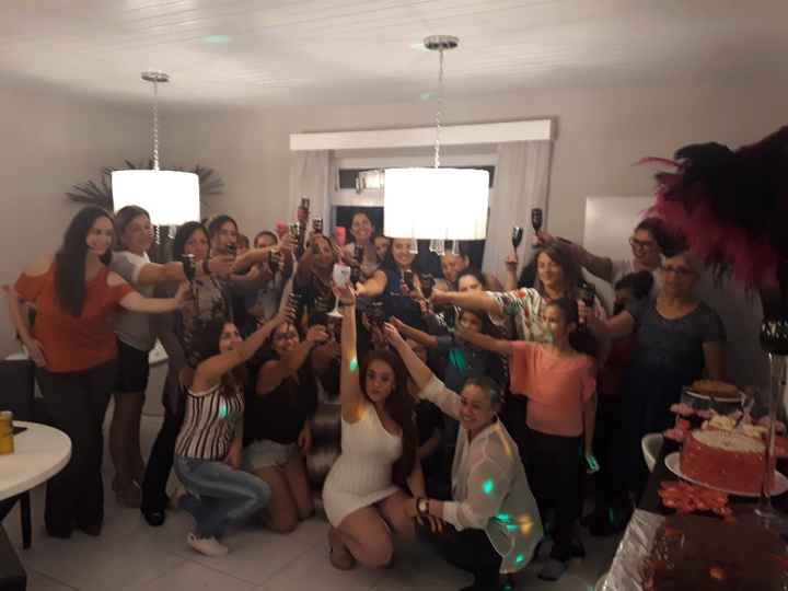 Chá de Lingerie da Dani - Mulherada reunida para hora do brinde