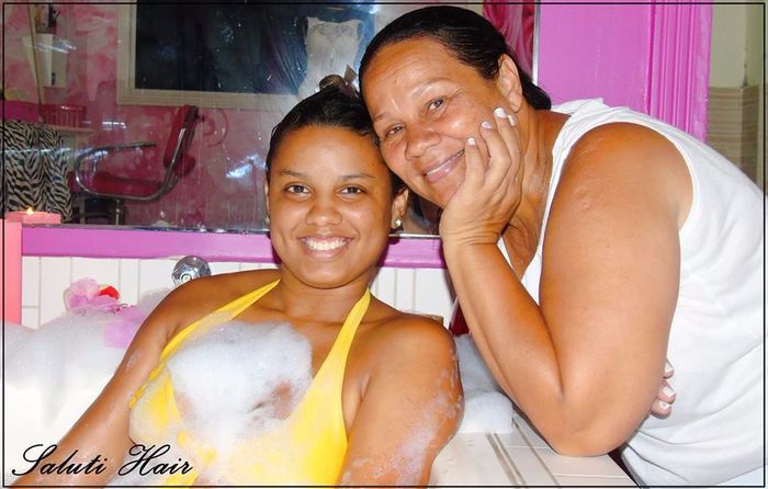 Mãezinha toda feliz rs