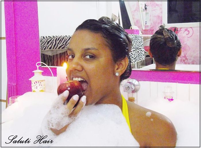 Eu fico horrivel sem maquiagem, gente rs