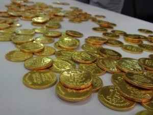 Moedas de chocolate.