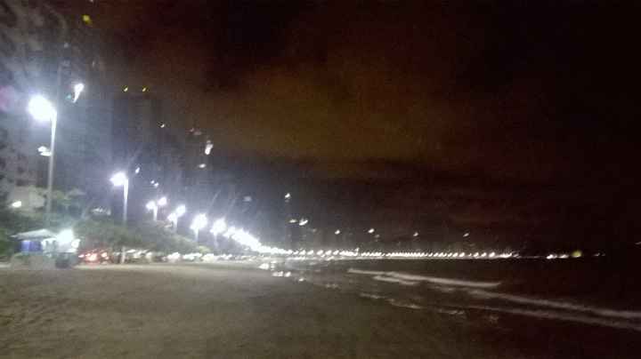 praia de camboriu santa catarina a noite
