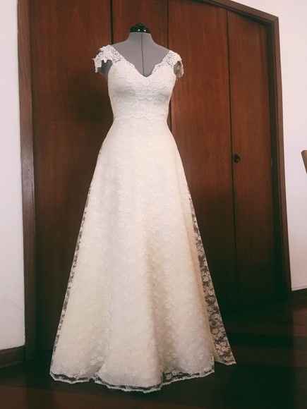 vestido numero 1 renda ,mangas evase