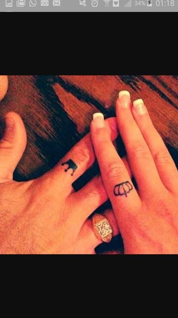 Tatuagens no dedo no local aliança alguém? - 10