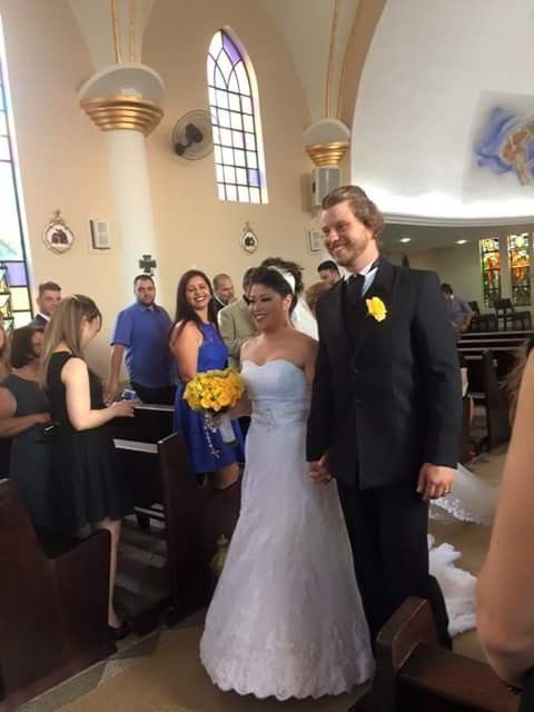 Saindo da cerimonia - Enfim casados
