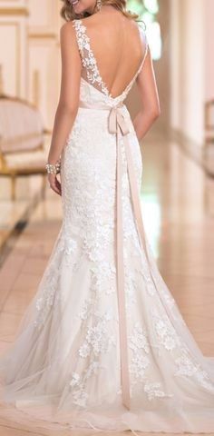 3. Se meu casamento fosse hoje, usaria... estas costas de vestido!