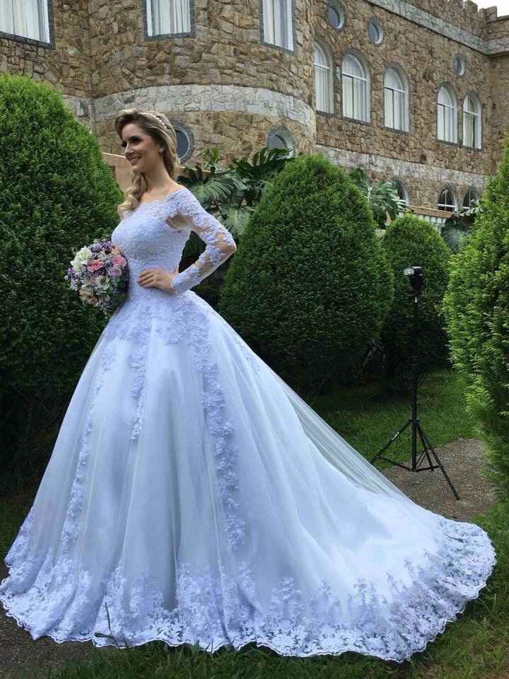 Qual vestidos combinam mais com vocês - 1