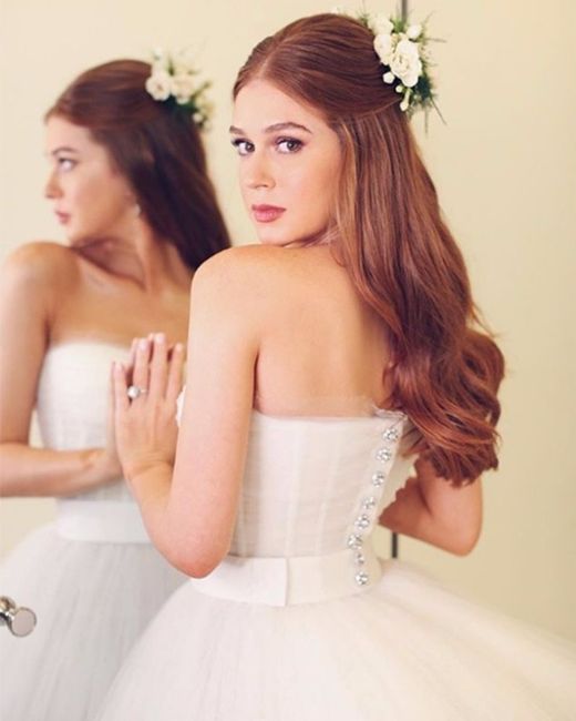 Super delicado o penteado e o vestido