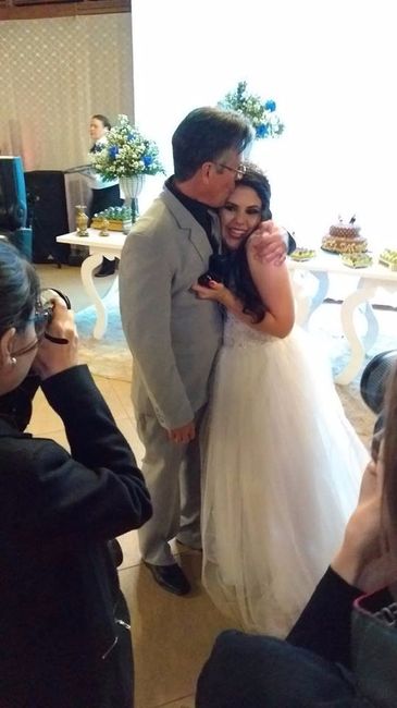 Pai orgulhoso, carinhoso e me dando um anel da Vivara!!